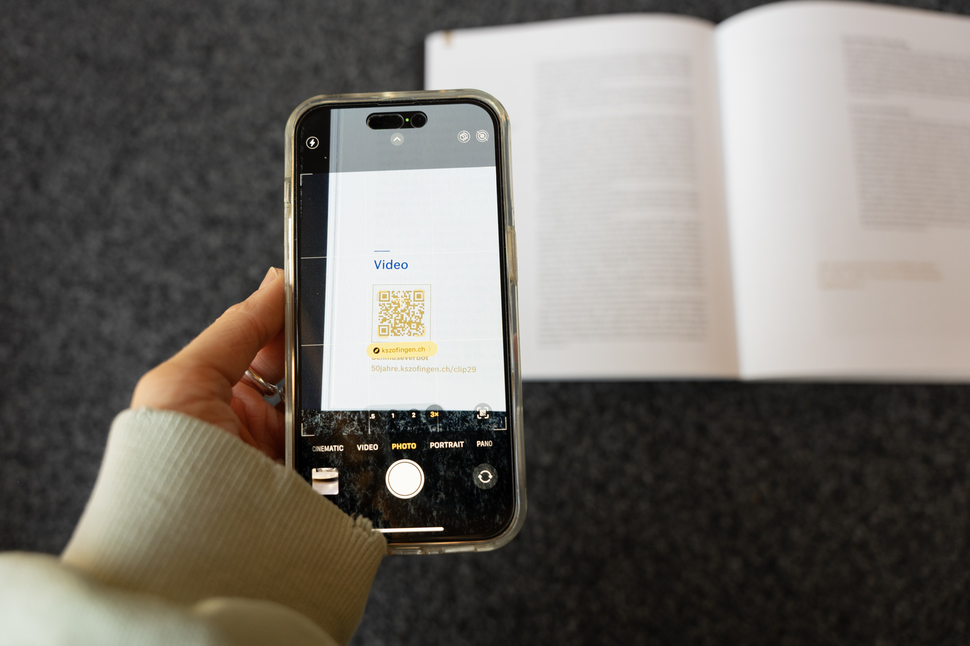 Kantonsschule-Zofingen-Jubilaeumsbuch-QR-Codes.jpg Kantonsschule-Zofingen-Jubilaeumsbuch-QR-Codes.jpg